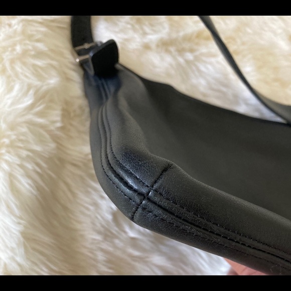 Coach Vintage Shoulder Bag - Picture 5 of 7